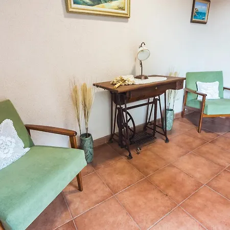 Albatros Old Town Hotel