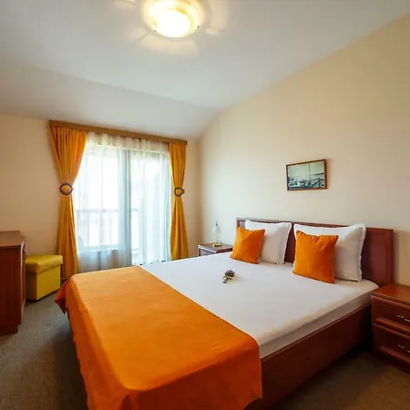 Albatros Old Town Hotel 3*