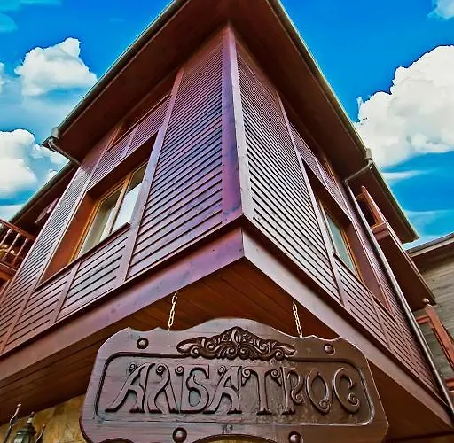 Albatros Old Town Hotel 3*